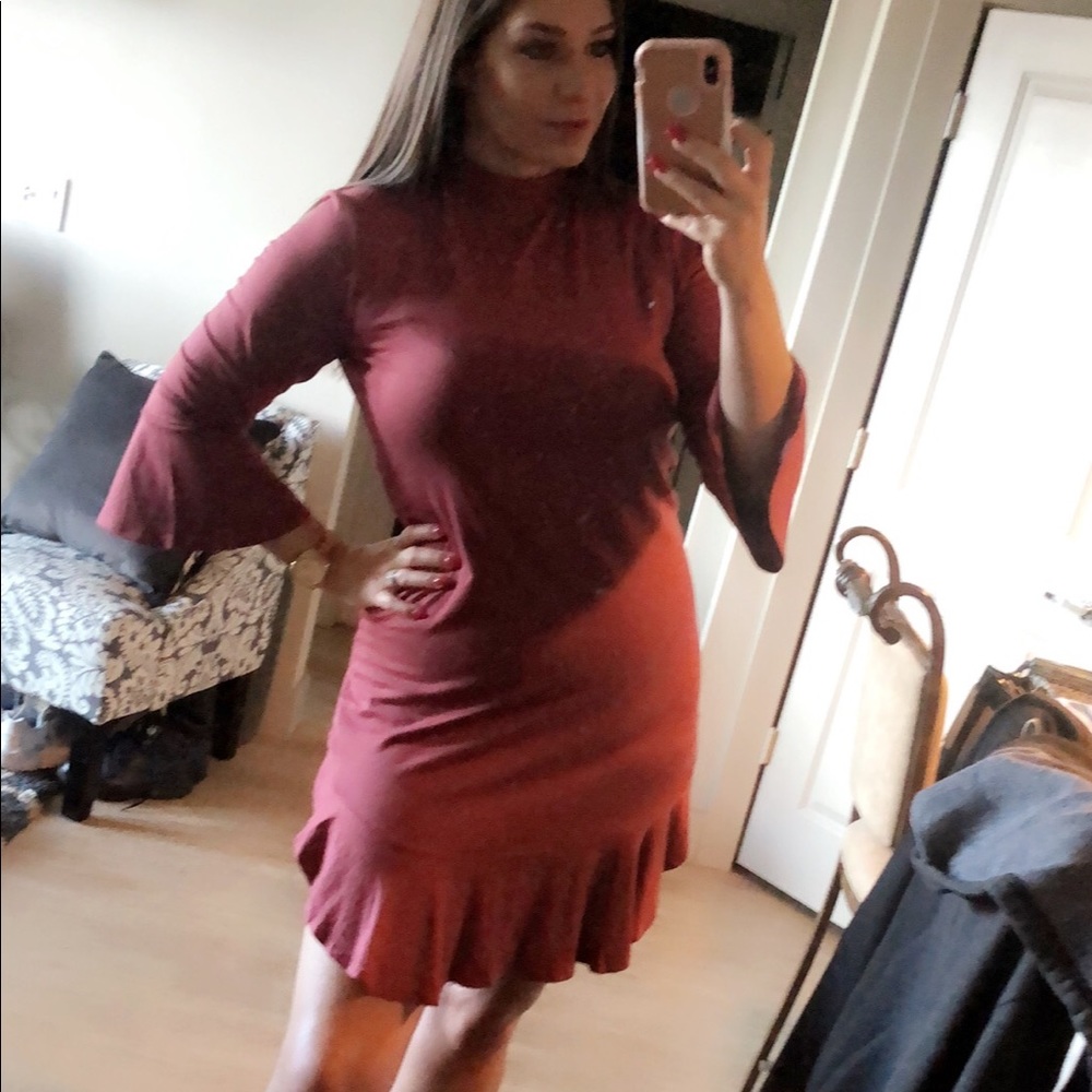 Mauve long-sleeve ruffle dress (stretchy)